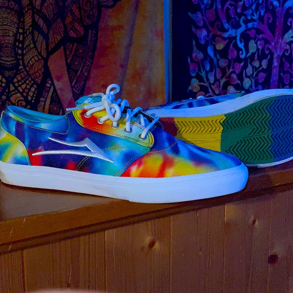 Never wore them a ex bought them don’t like the to dye  tie dye